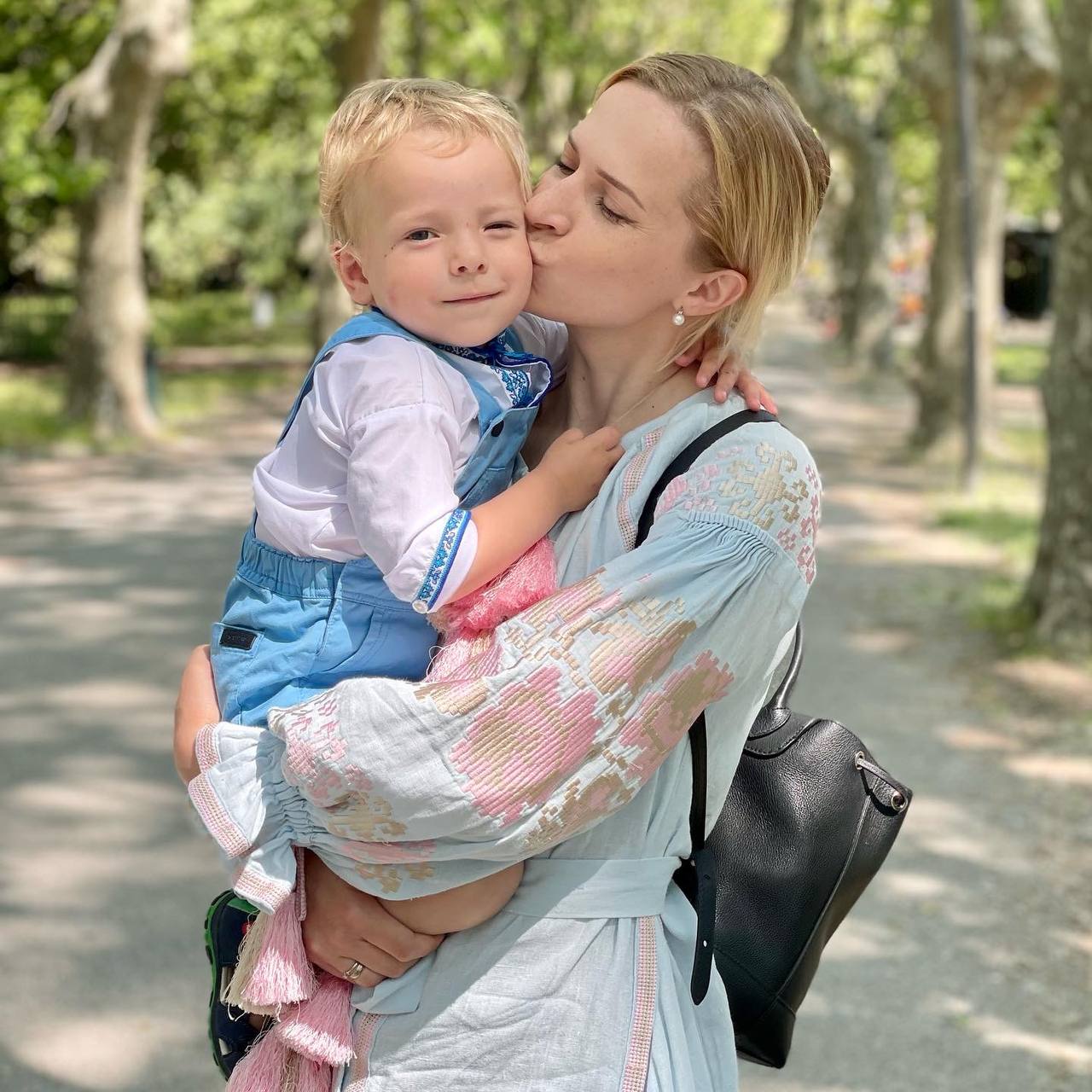 &quot;Я дуже хотіла додому&quot;: Актриса Анна Гресь про життя за кордоном та повернення в Україну